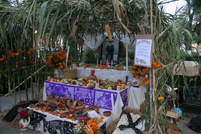 Concurso de Ofrendas &quot;Desiderio Hernndez Xochitiotzin&quot; 2010 - Foto