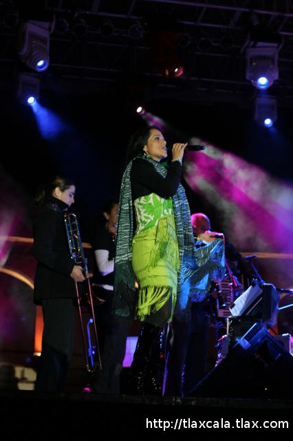 Lila Downs en la Plaza de Toros de Tlaxcala (26/11/2010) - Foto