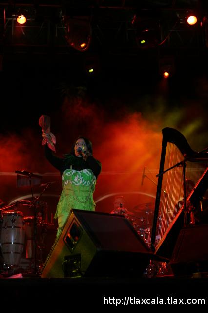 Lila Downs en la Plaza de Toros de Tlaxcala (26/11/2010) - Foto