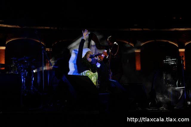 Lila Downs en la Plaza de Toros de Tlaxcala (26/11/2010) - Foto