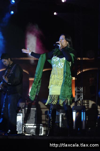 Lila Downs en la Plaza de Toros de Tlaxcala (26/11/2010) - Foto