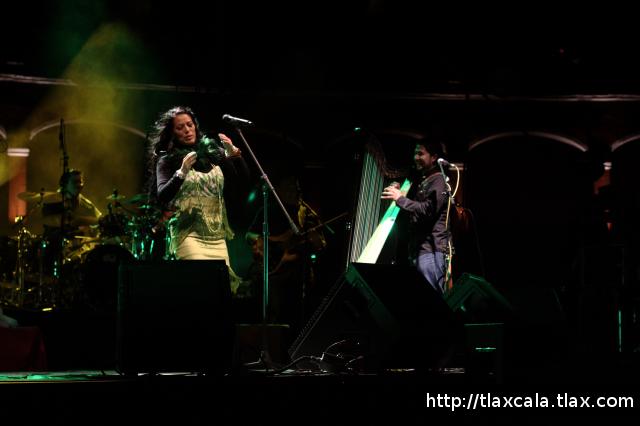 Lila Downs en la Plaza de Toros de Tlaxcala (26/11/2010) - Foto