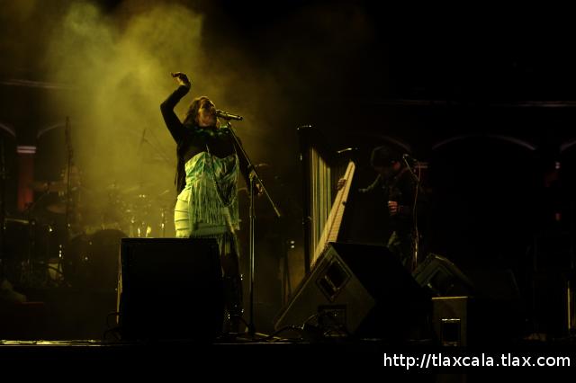 Lila Downs en la Plaza de Toros de Tlaxcala (26/11/2010) - Foto