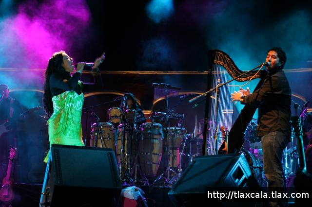 Lila Downs en la Plaza de Toros de Tlaxcala (26/11/2010) - Foto