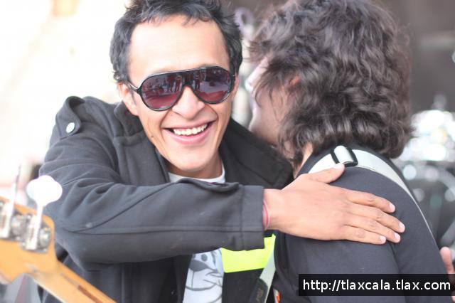 El abrazo de las bandas
