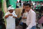 Juan siendo entrevistado