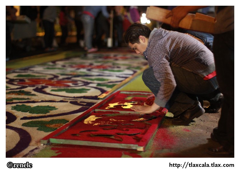 Alfombras para la virgen de la misericordia en Apizaco - 11 de mayo del 2012 - Foto