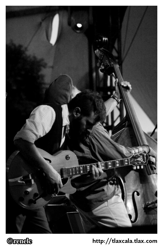 Pat de Fu en el patio del itc (25 de mayo de 2012) - Foto