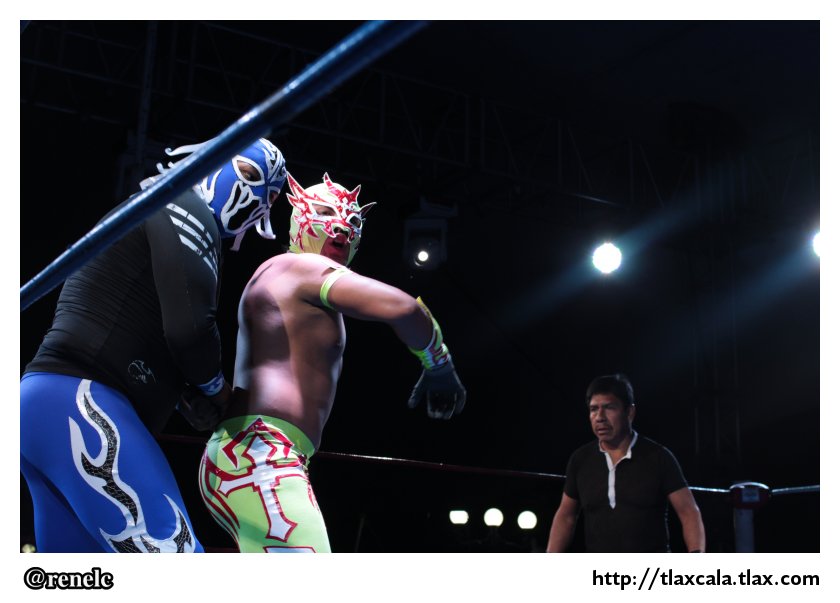 Luchas en el patio del ITC - Foto