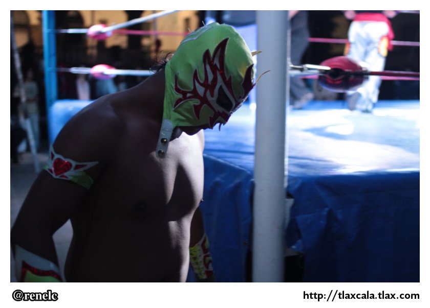 Luchas en el patio del ITC - Foto