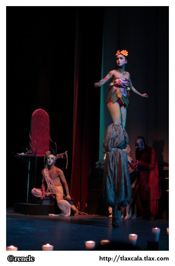 Obra de Teatro &quot;Los Hijos de caro&quot; en el Teatro Xicohtencatl - Foto
