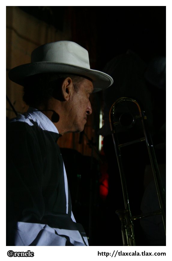 Orquesta Tpica de Yucalpetn, segundo festival de otoo, Apizaco 2012 - Foto