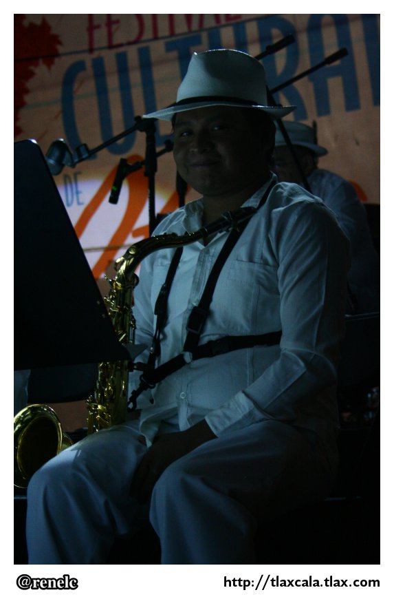 Orquesta Tpica de Yucalpetn, segundo festival de otoo, Apizaco 2012 - Foto