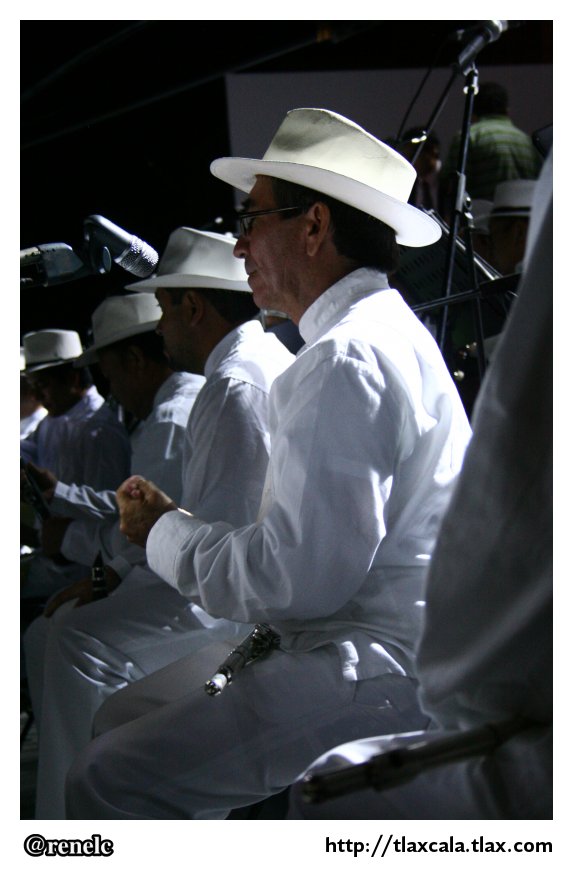 Orquesta Tpica de Yucalpetn, segundo festival de otoo, Apizaco 2012 - Foto