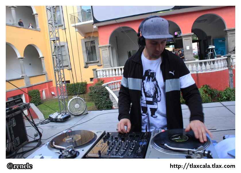 Soundframe Vienna Aaudiovisual Live Show en el patio de ITC, Festival Cervantino en Tlaxcala - Foto