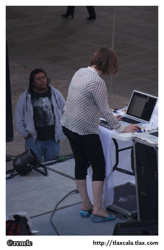 Soundframe Vienna Aaudiovisual Live Show en el patio de ITC, Festival Cervantino en Tlaxcala - Foto