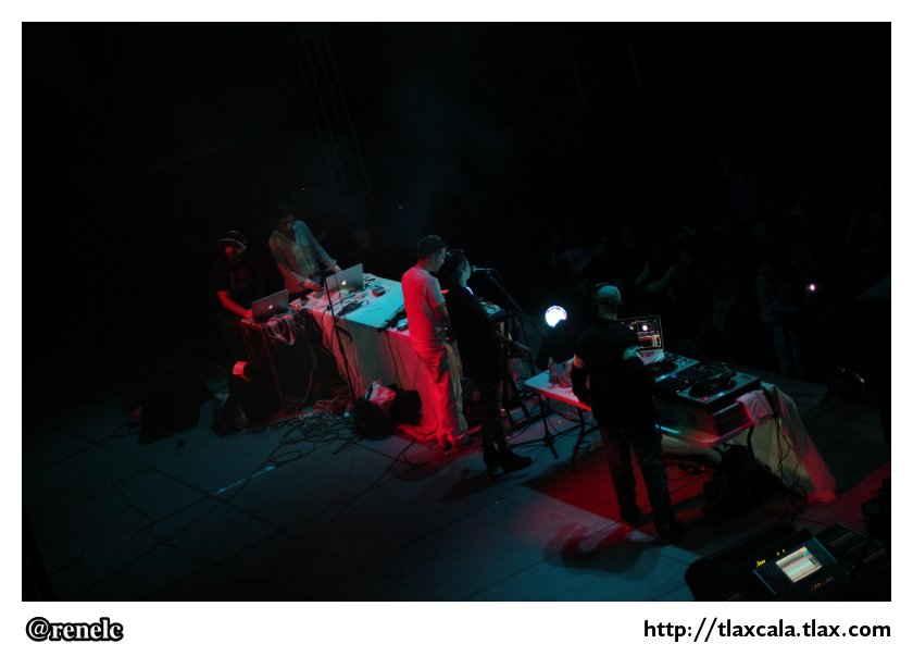 Soundframe Vienna Aaudiovisual Live Show en el patio de ITC, Festival Cervantino en Tlaxcala - Foto