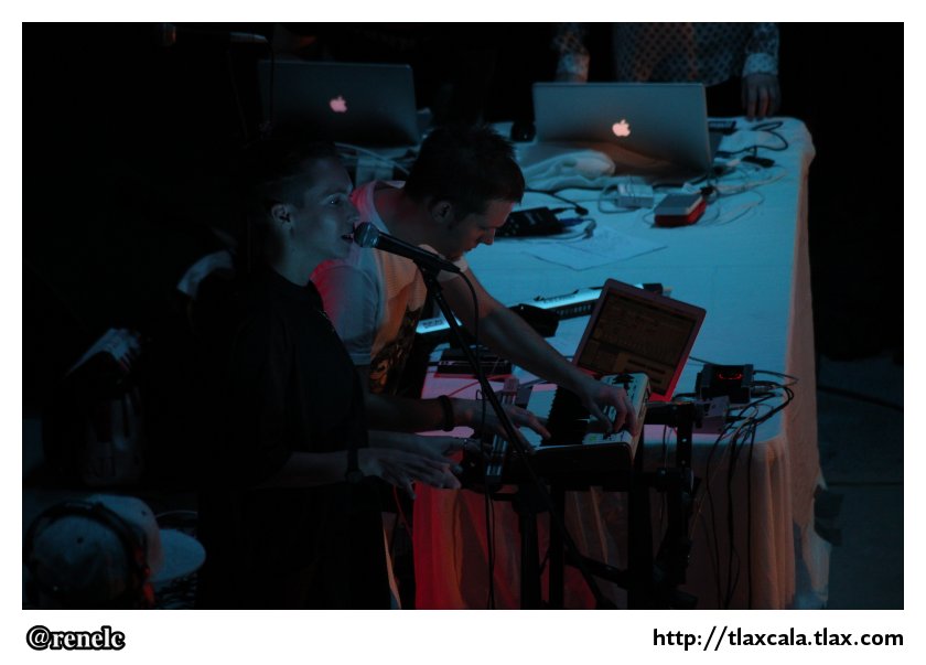 Soundframe Vienna Aaudiovisual Live Show en el patio de ITC, Festival Cervantino en Tlaxcala - Foto