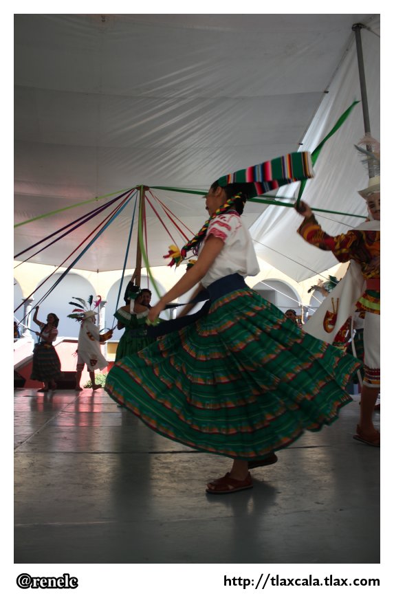 Tianquiztli cutural ocotelulco en el patio del ITC - Foto
