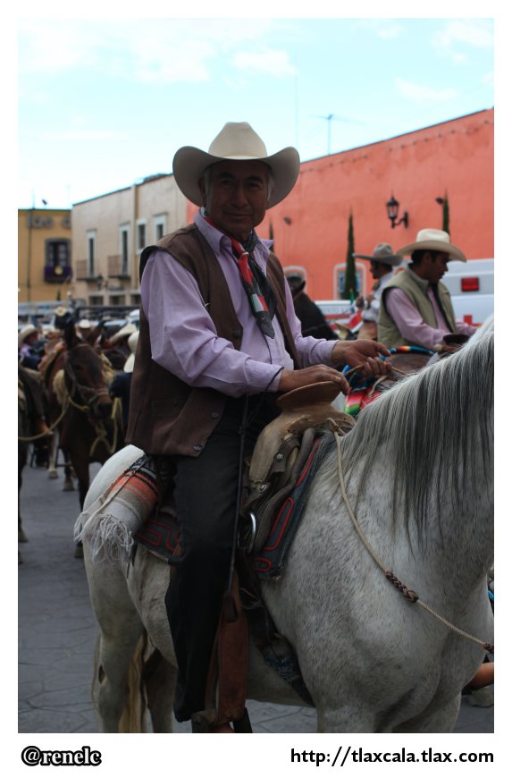 Entrega del fuego de independencia a comunidades en Huamantla - Foto