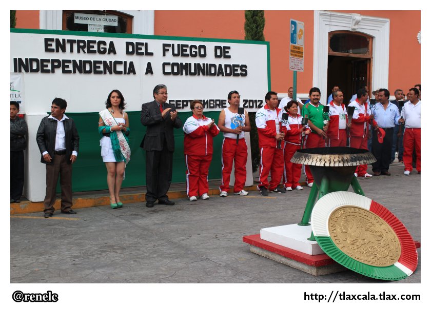 Entrega del fuego de independencia a comunidades en Huamantla - Foto