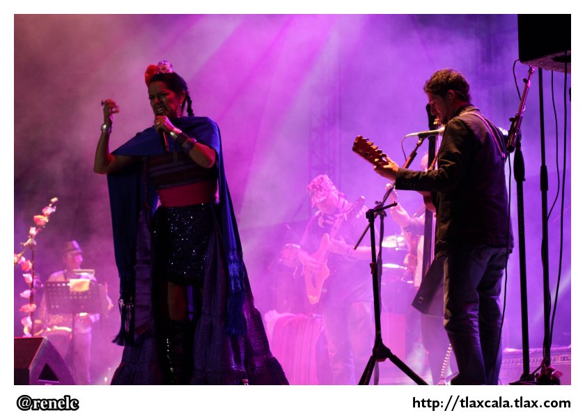 Lila Downs en el estadio Tlahuicole - Foto