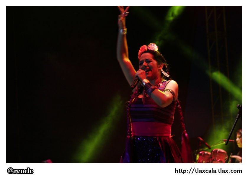 Lila Downs en el estadio Tlahuicole - Foto