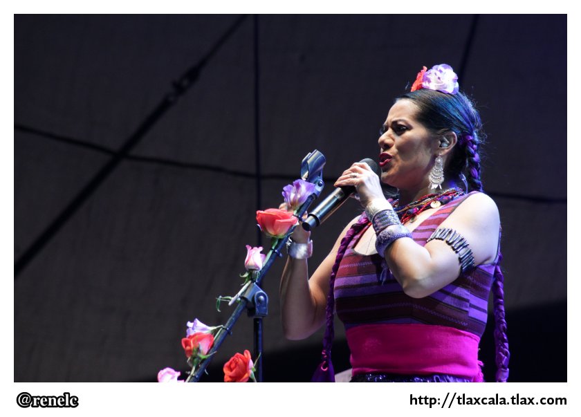 Lila Downs en el estadio Tlahuicole - Foto