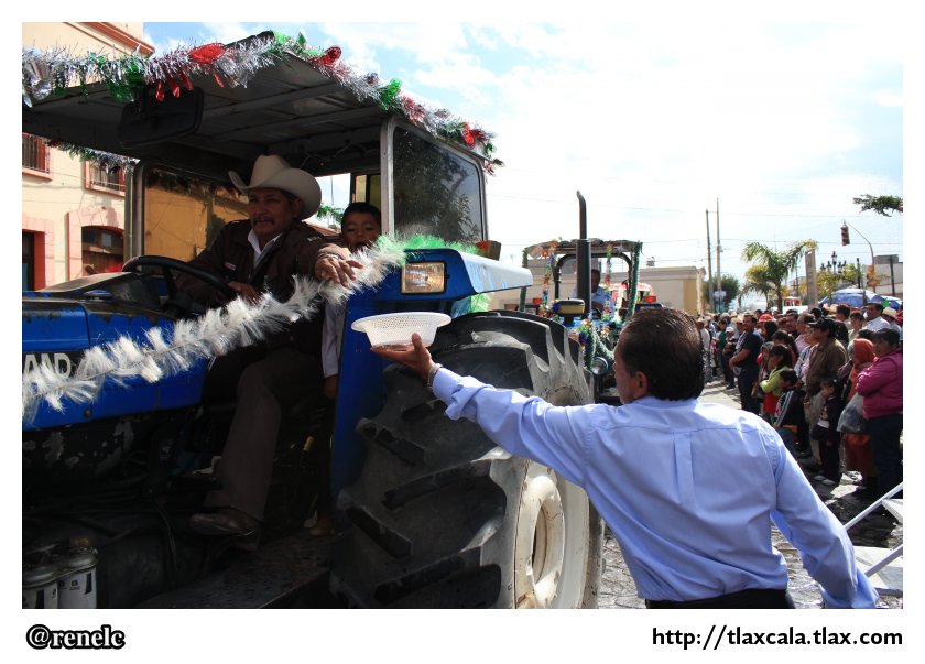 Desfile Guadalupano en Tlaxco, 12 de diciembre 2012 - Foto