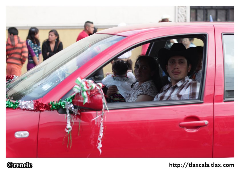 Desfile Guadalupano en Tlaxco, 12 de diciembre 2012 - Foto