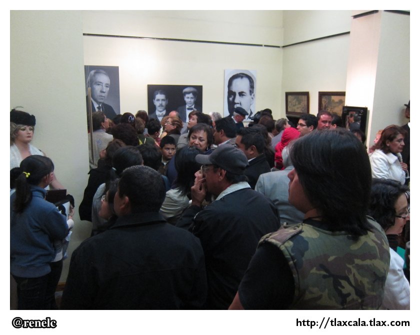Inaguracin de la exposicin &quot;Programas Antiguos del Teatro en Apizaco&quot; - Foto