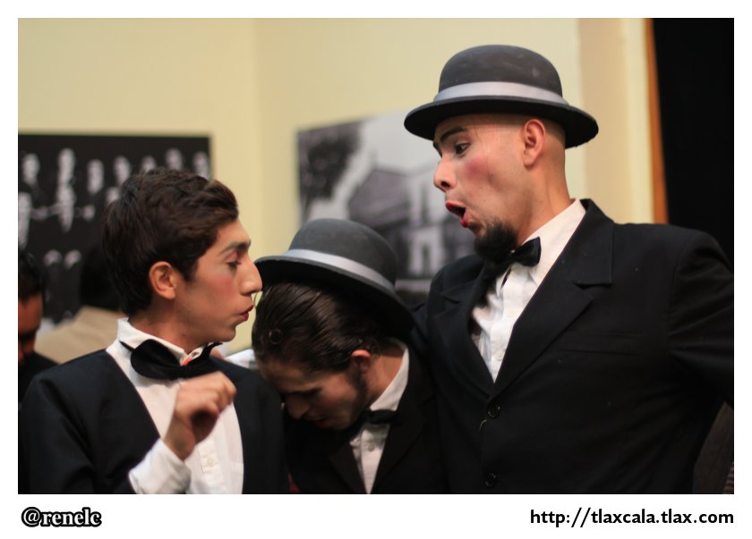 Inaguracin de la exposicin &quot;Programas Antiguos del Teatro en Apizaco&quot; - Foto