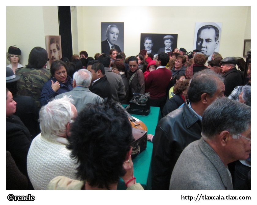 Inaguracin de la exposicin &quot;Programas Antiguos del Teatro en Apizaco&quot; - Foto