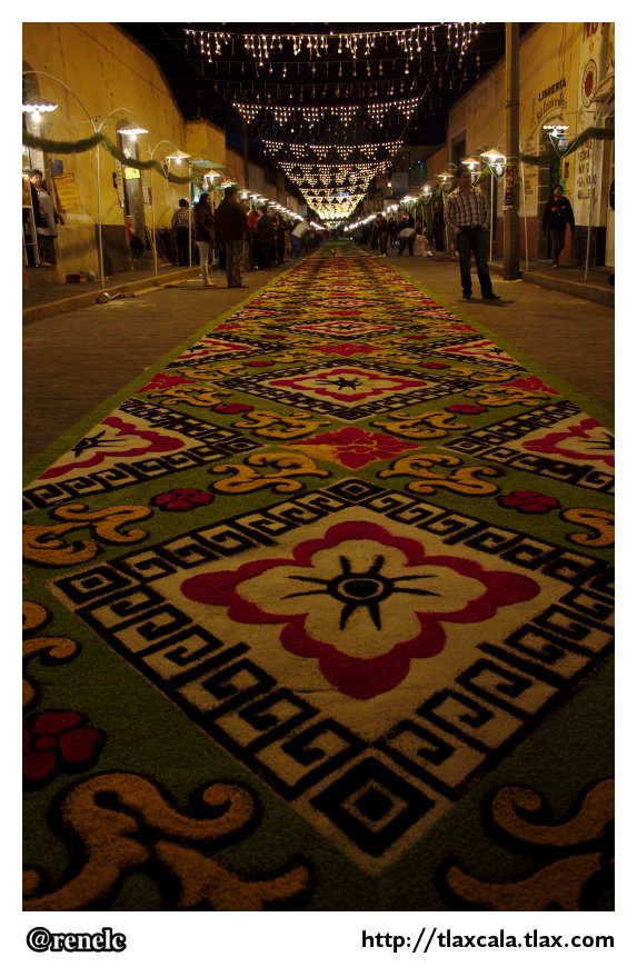 La noche que nadie duerme &quot;Las alfombras - Huamantla&quot; - Foto