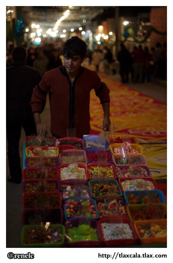 La noche que nadie duerme &quot;Las alfombras - Huamantla&quot; - Foto