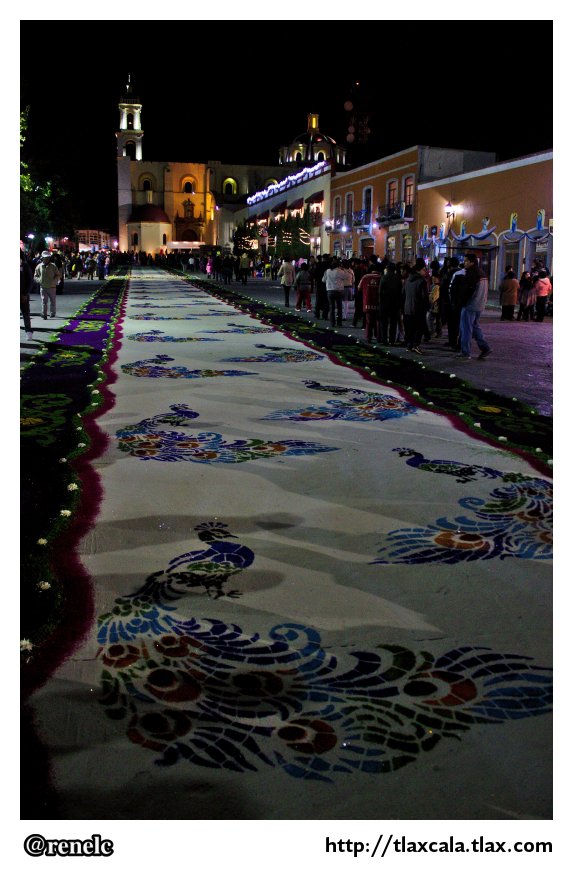 La noche que nadie duerme &quot;Las alfombras - Huamantla&quot; - Foto