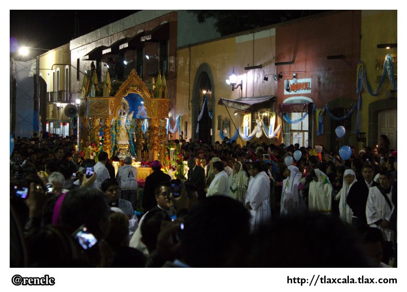 La noche que nadie duerme &quot;Las alfombras - Huamantla&quot; - Foto