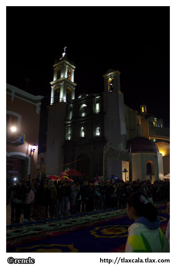 La noche que nadie duerme &quot;Las alfombras - Huamantla&quot; - Foto
