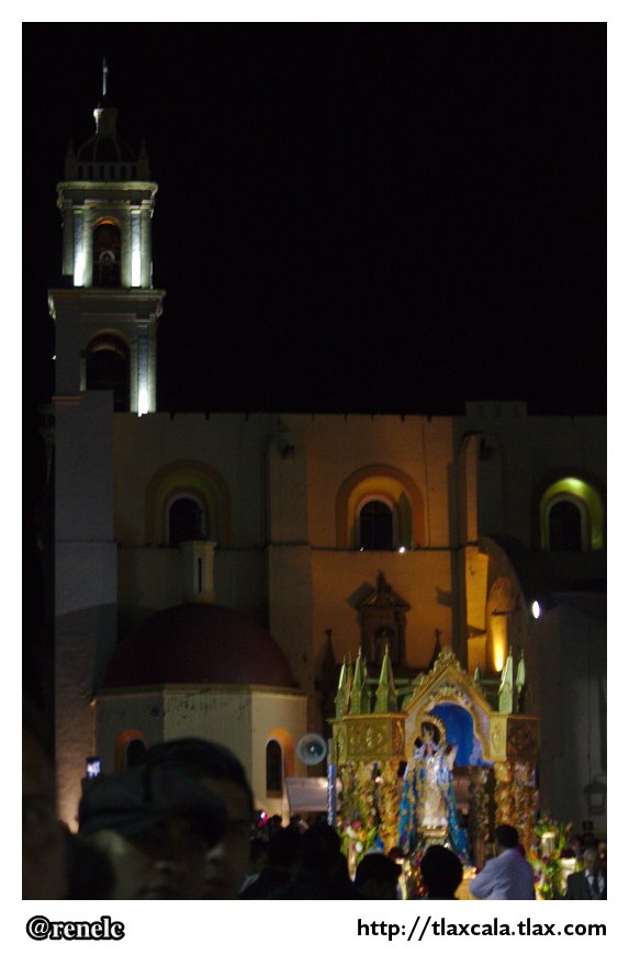 La noche que nadie duerme &quot;Las alfombras - Huamantla&quot; - Foto
