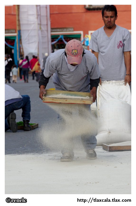 La noche que nadie duerme &quot;Las alfombras - Huamantla&quot; - Foto