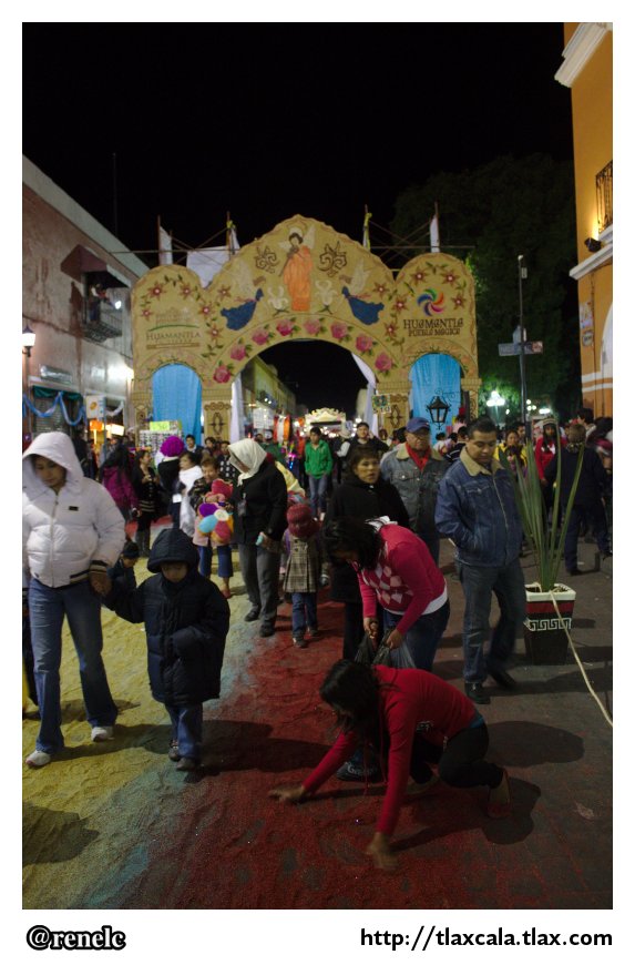 La noche que nadie duerme &quot;Las alfombras - Huamantla&quot; - Foto