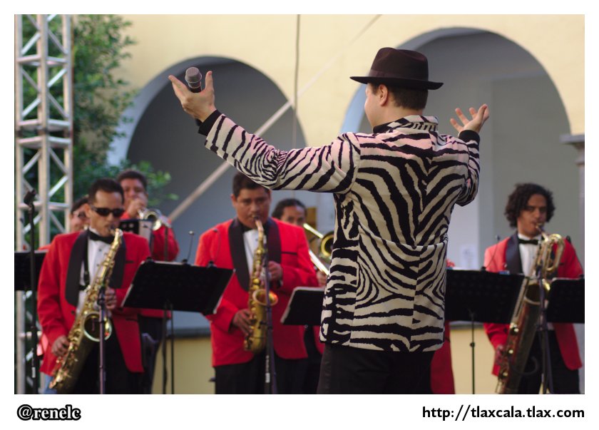 Barandela Big Band Jazz en el patio del ITC - Foto