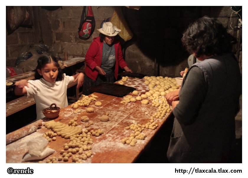 Haciendo Hojaldras en Xaltipan con la familia Cuahutle Bautista - Foto