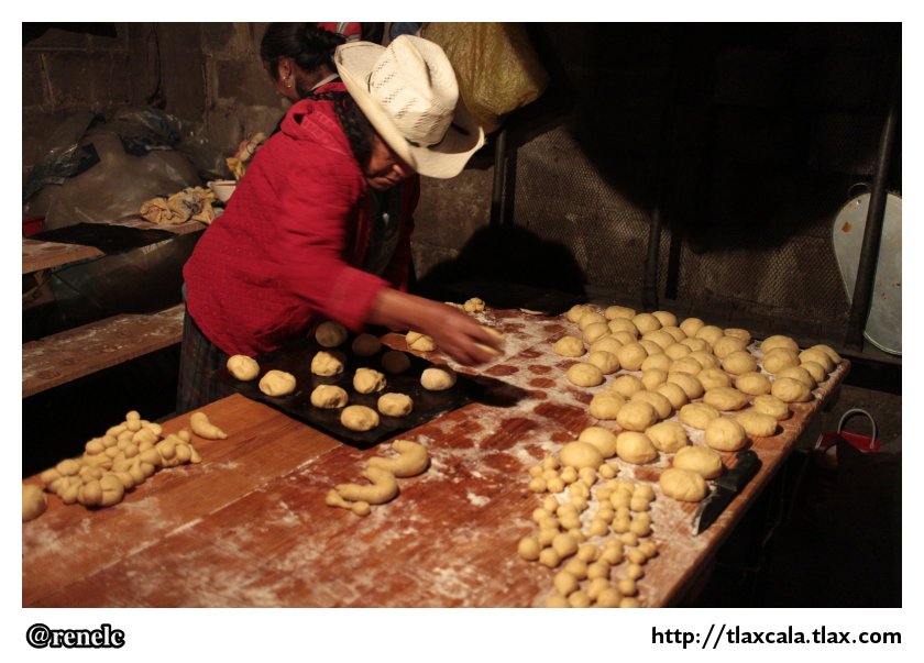 Haciendo Hojaldras en Xaltipan con la familia Cuahutle Bautista - Foto
