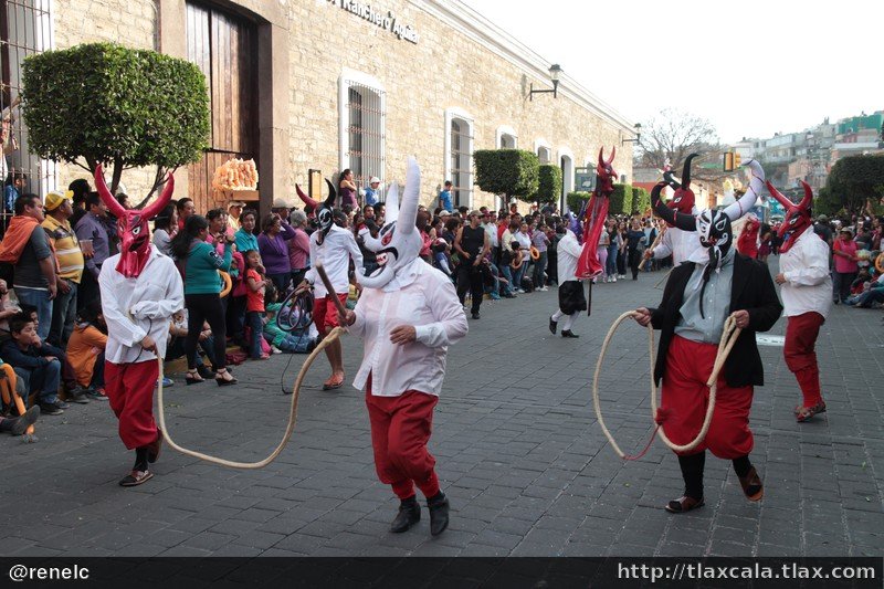 Desfile de carnaval Tlaxcala 2014 - Foto