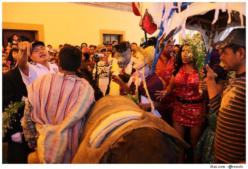 Carnaval del quinto viernes Payasos de Mazatecochco 2014 - Foto