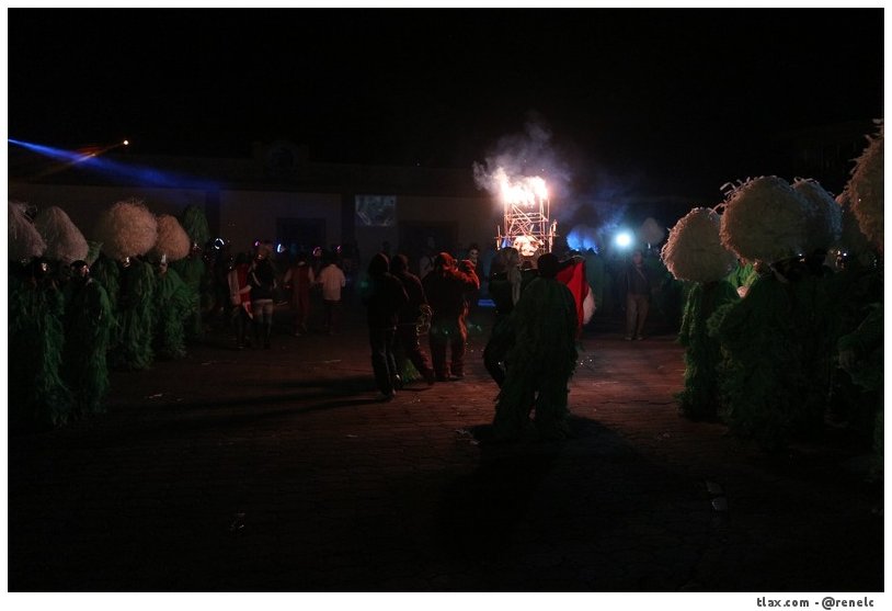 Remate de Carnaval Payasos Mazatecochco 2014, Quema de toros - Foto