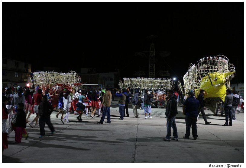Remate de Carnaval Payasos Mazatecochco 2014, Quema de toros - Foto