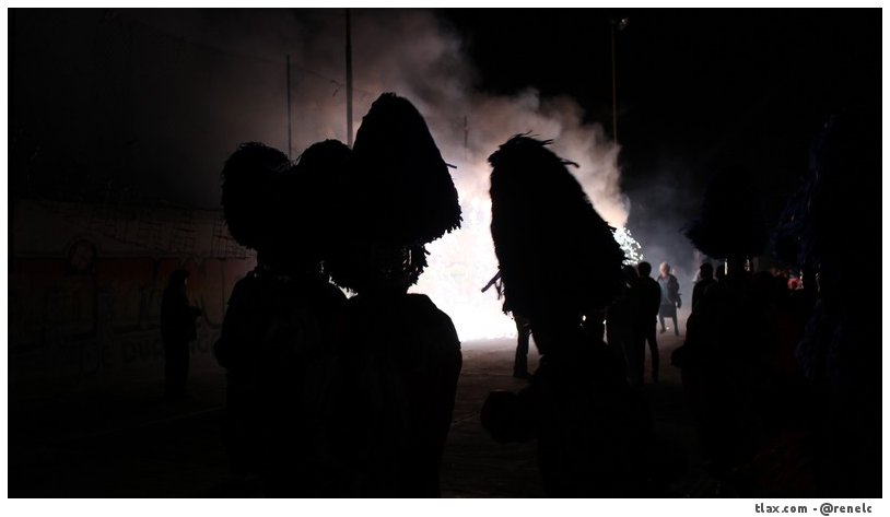 Remate de Carnaval Payasos Mazatecochco 2014, Quema de toros - Foto