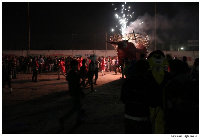 Remate de Carnaval Payasos Mazatecochco 2014, Quema de toros - Foto